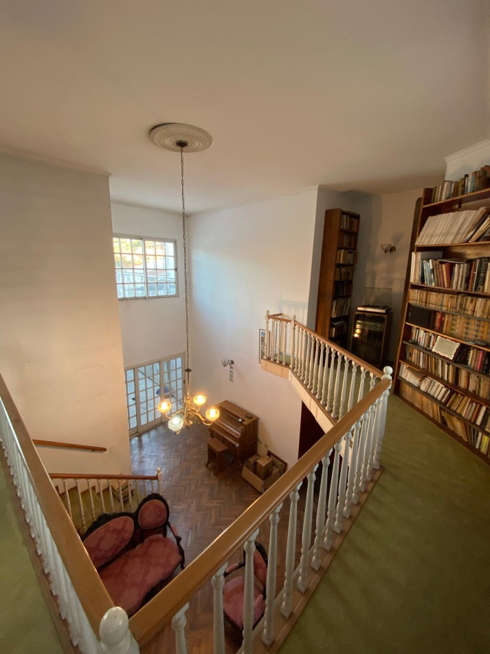 Santa Fe y Cervantes. INCREIBLE CASA EN VENTA