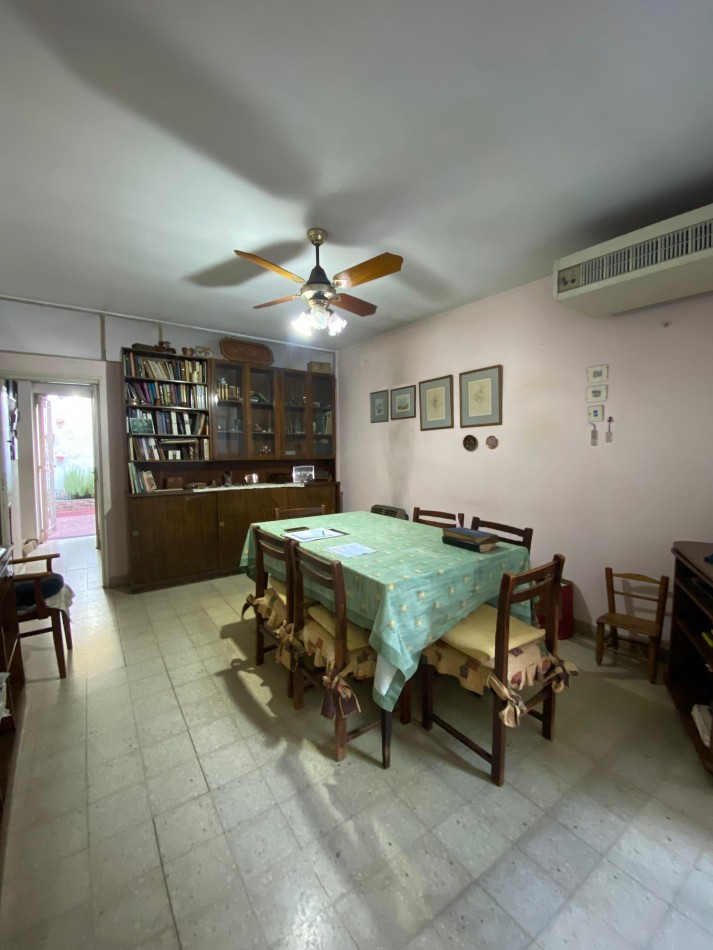 Santa Fe y Cervantes. INCREIBLE CASA EN VENTA