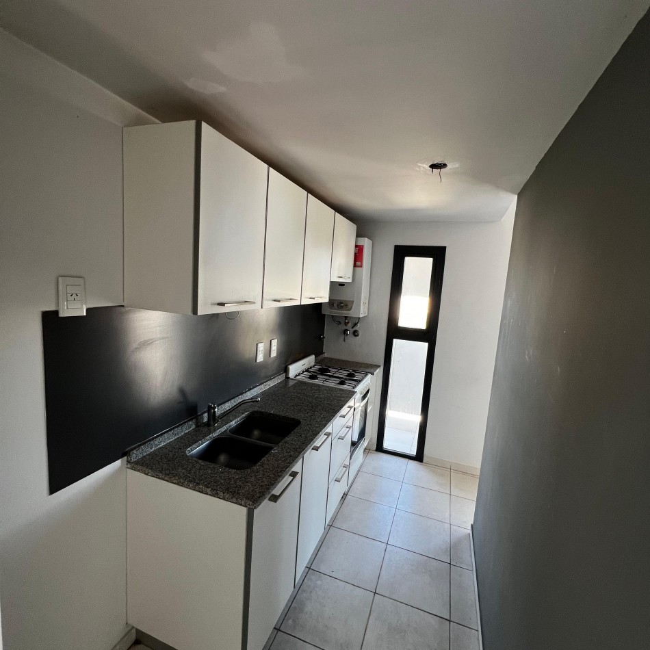 ALQUILER. Laprida y Santiago del estero