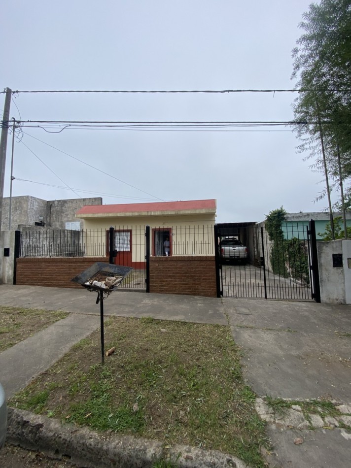 OPORTUNIDAD. Casa + departamento