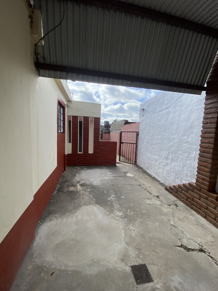 OPORTUNIDAD. Casa + departamento IDEAL RENTA!!!