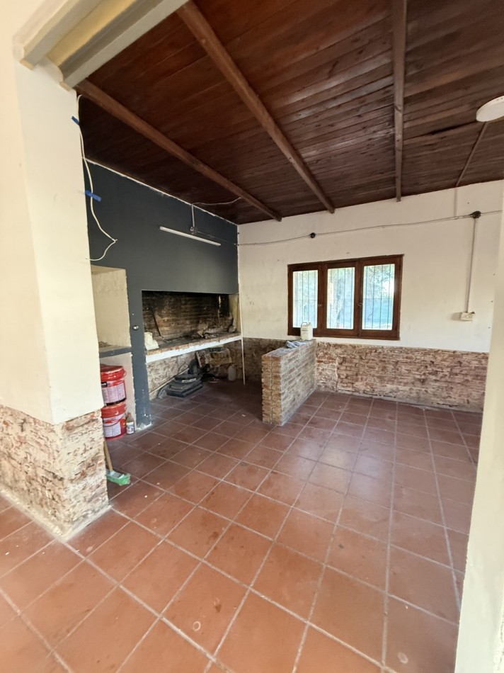 ¡En venta! Amplia casa ideal inversores