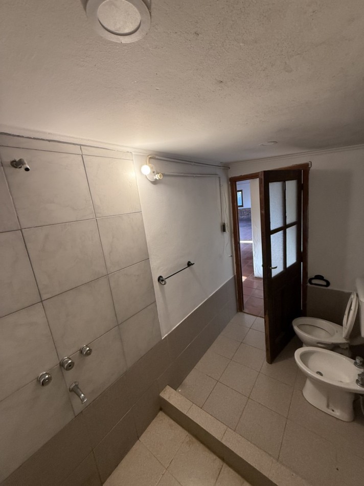 ¡En venta! Amplia casa ideal inversores