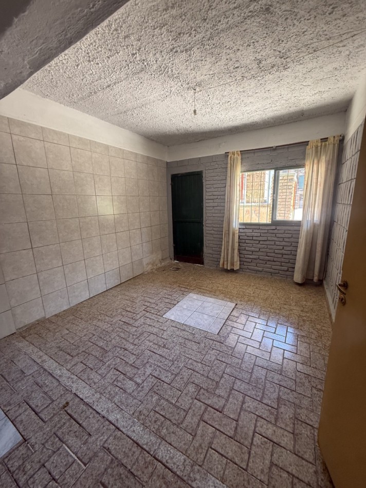 Lomas del Mirador 1. Dpto 3 dorm + local comercial 