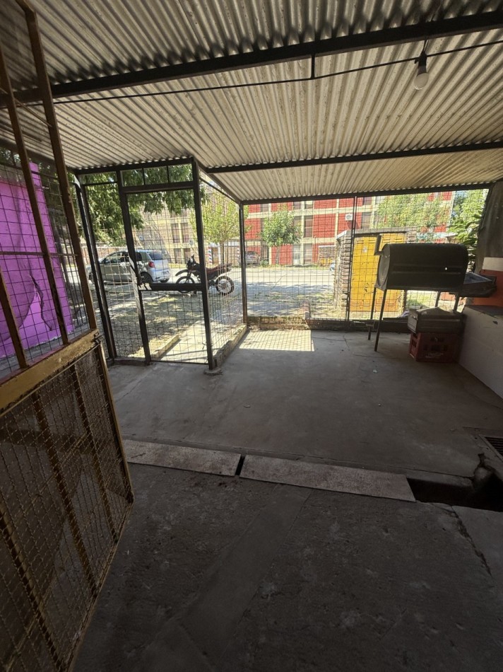 Lomas del Mirador 1. Dpto 3 dorm + local comercial 