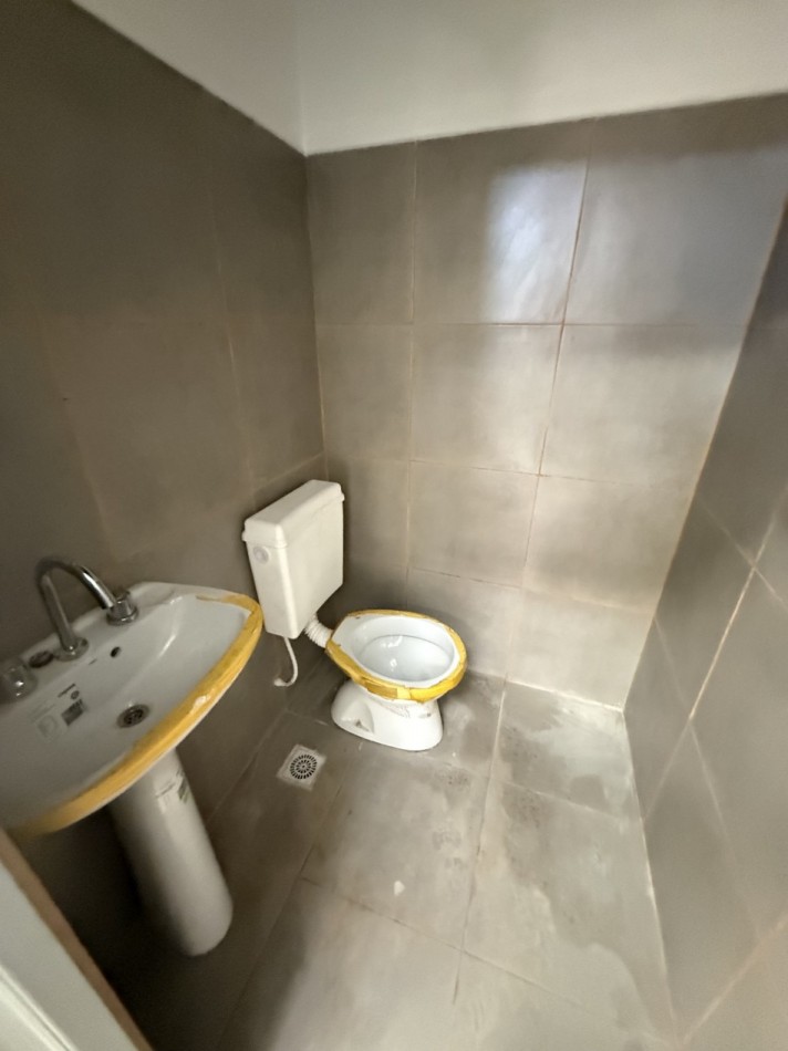 Galpon zona Santos Dominguez y Artigas 