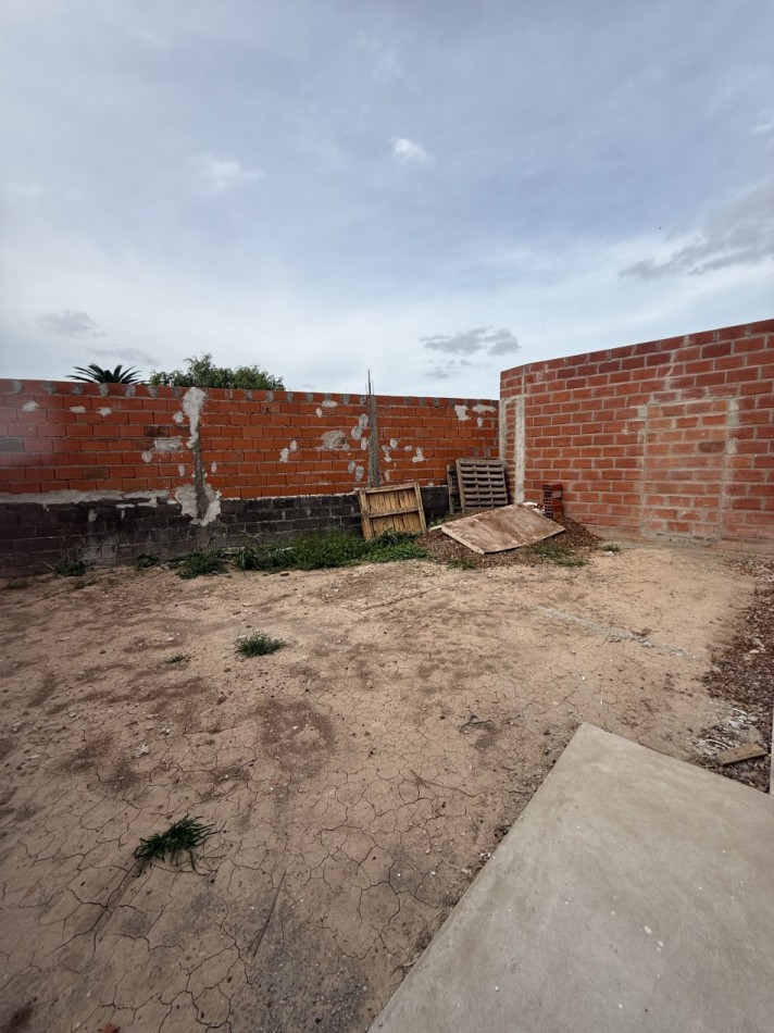 Galpon zona Santos Dominguez y Artigas 