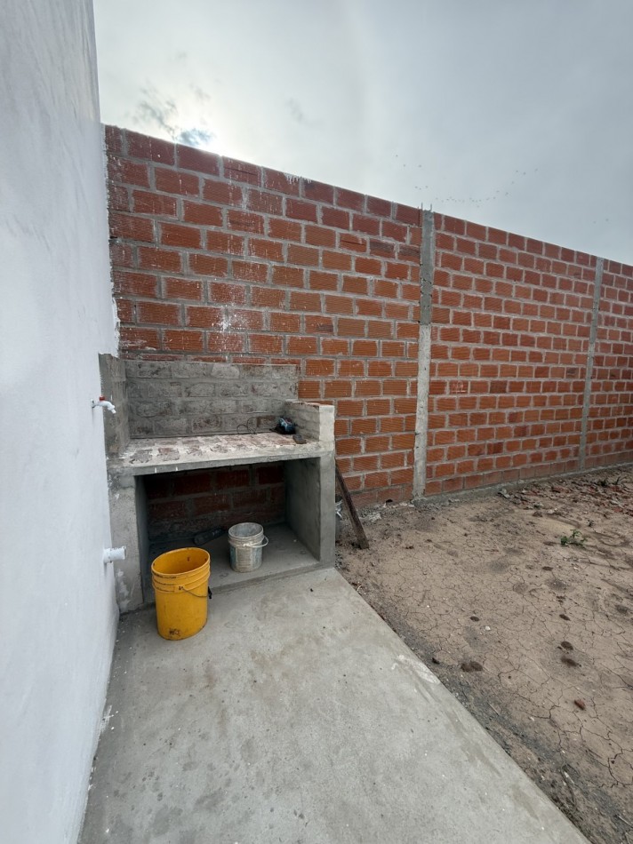 Galpon zona Santos Dominguez y Artigas 