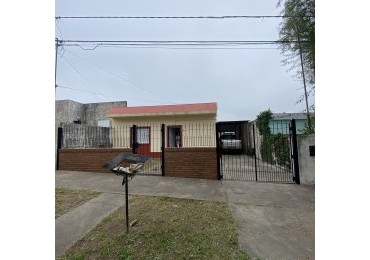 OPORTUNIDAD. Casa + departamento