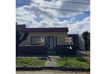 OPORTUNIDAD. Casa + departamento IDEAL RENTA!!! 